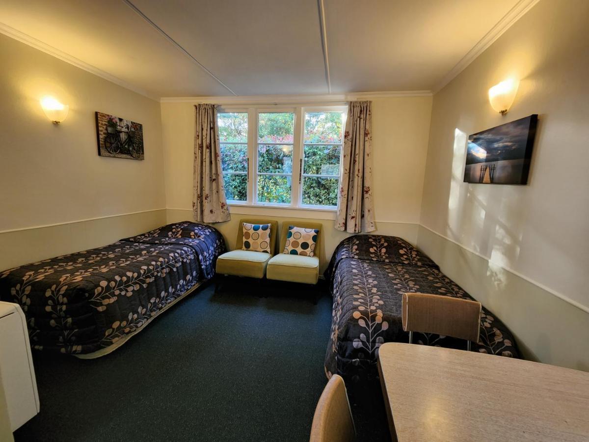 Possum Lodge Manapouri Exterior photo