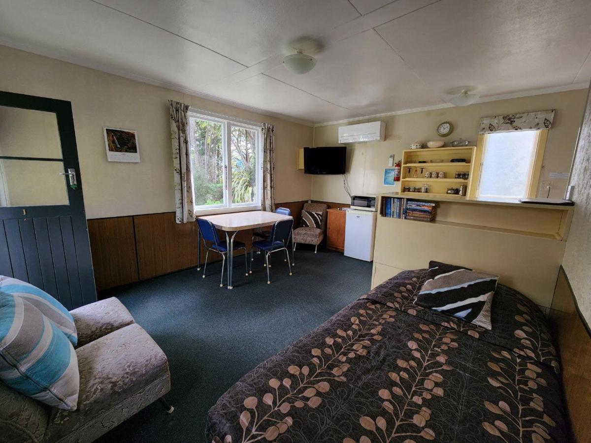 Possum Lodge Manapouri Exterior photo