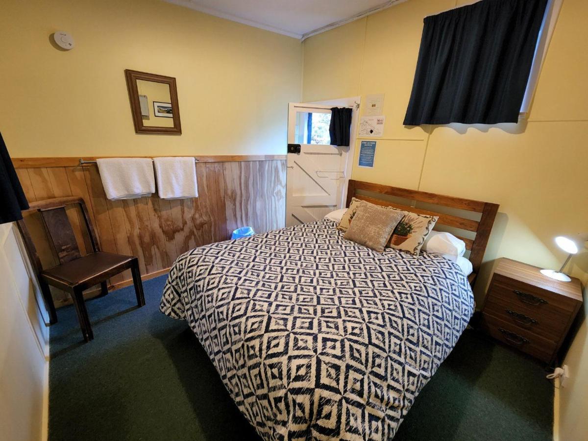 Possum Lodge Manapouri Exterior photo
